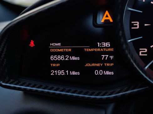 Used 2016 McLaren 675LT Spider image 66