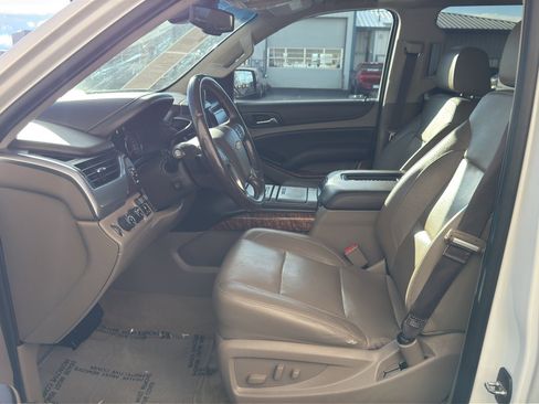 Used 2017 Chevrolet Suburban Premier image 6
