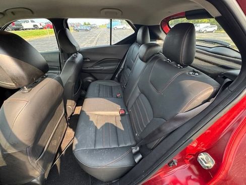 Used 2019 Nissan Kicks SR w/ SR Premium Package FWD image 16
