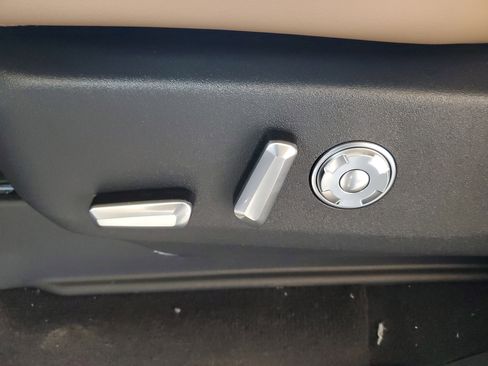 New 2026 Lincoln Navigator Black Label AWD/4WD image 13