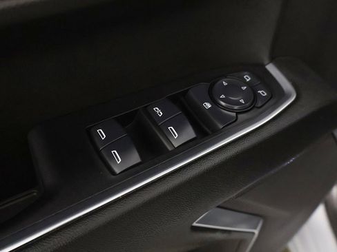 Used 2024 GMC Sierra 1500 Elevation image 32