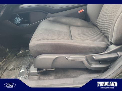 Used 2017 Honda HR-V EX image 14