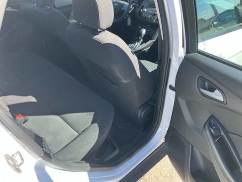 Used 2017 Ford Focus SE image 21