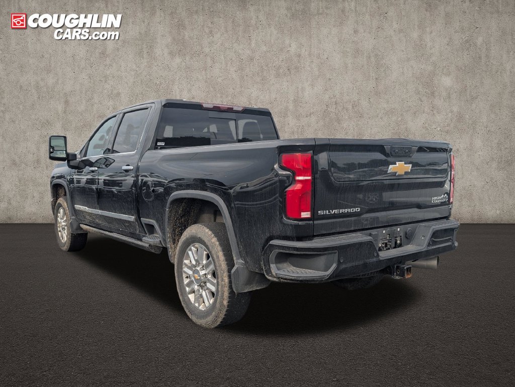 Used 2025 Chevrolet Silverado 3500 High Country w/ High Country Premium Package AWD/4WD image 6