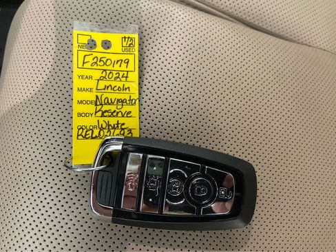 Used 2024 Lincoln Navigator L Reserve image 66