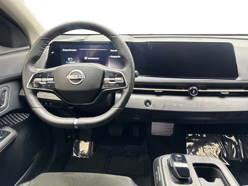 Used 2024 Nissan Ariya AWD image 54