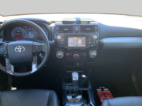 Used 2019 Toyota 4Runner SR5 AWD/4WD image 15