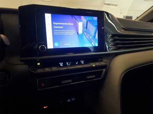 Certified 2025 Toyota Camry SE image 25