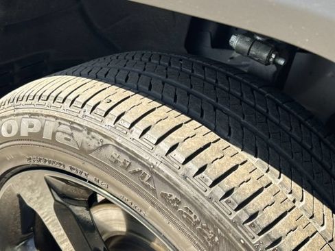 Used 2022 Jeep Grand Cherokee Altitude AWD/4WD image 15
