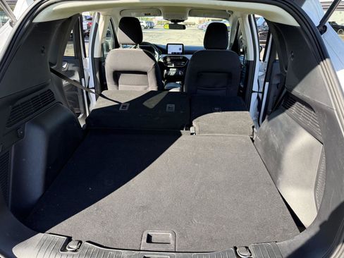 Used 2022 Ford Escape SE image 44