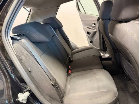 Used 2019 Chevrolet Trax LS FWD image 27