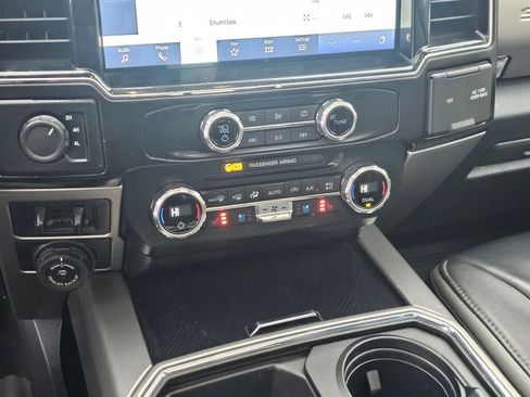 Used 2022 Ford F350 Platinum image 27