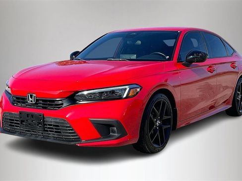 Used 2022 Honda Civic Sport image 2