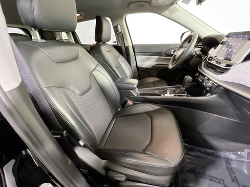 Used 2022 Jeep Compass Latitude image 25