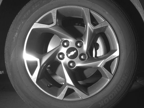 Used 2025 Chevrolet Trax LT w/ LT Convenience Package image 10