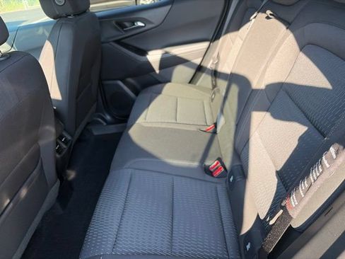 Used 2026 Chevrolet Equinox LT w/ LPO, Floor Liner Package FWD image 9