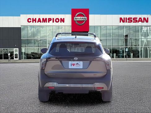 New 2026 Nissan Kicks SR w/ Cold Weather Package image 6