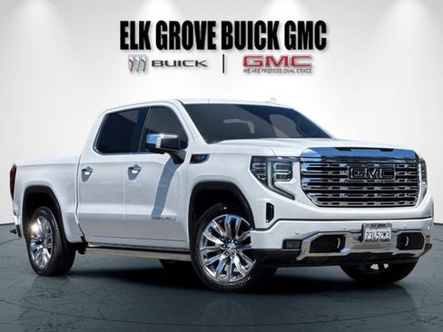 Used 2022 GMC Sierra 1500 Denali w/ Denali Reserve Package AWD/4WD image 2