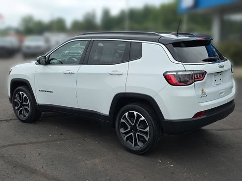 Used 2022 Jeep Compass Limited w/ Sun and Sound Group AWD/4WD image 10