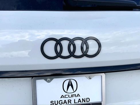 Used 2025 Audi SQ7 Premium Plus w/ Executive Package image 9