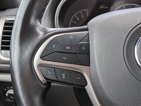 Used 2022 Jeep Grand Cherokee Laredo X AWD/4WD image 12