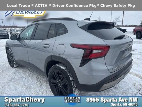 Used 2025 Chevrolet Trax ACTIV w/ Driver Confidence Package image 5