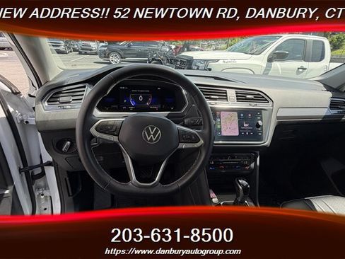 Used 2022 Volkswagen Tiguan SE AWD/4WD image 16