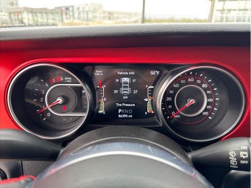 Used 2021 Jeep Wrangler Unlimited Rubicon AWD/4WD image 17