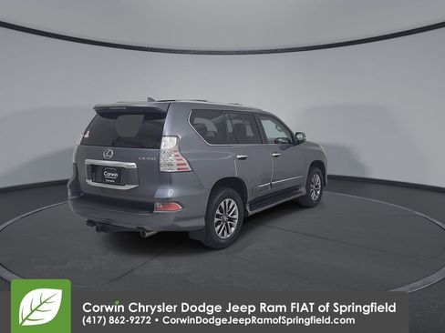 Used 2017 Lexus GX 460 Luxury w/ Preferred Accessory Package image 14