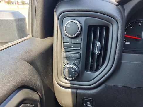 New 2025 GMC Sierra 2500 Pro w/ Convenience Package image 17