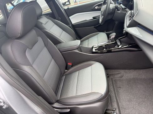 New 2026 Chevrolet Trax LT w/ Driver Confidence Package image 19