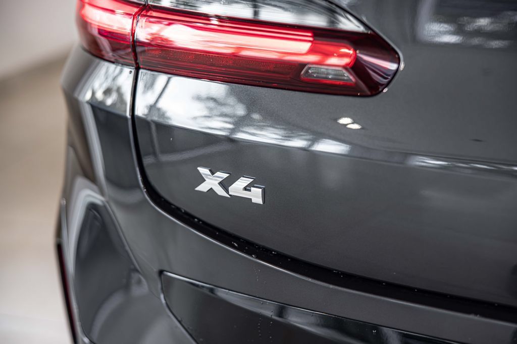 Used 2023 BMW X4 M40i AWD/4WD image 16