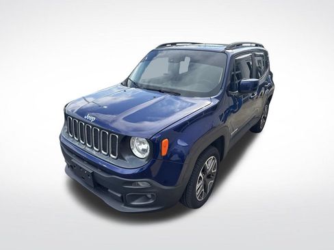 Used 2016 Jeep Renegade Latitude w/ Advanced Technology Group AWD/4WD image 3