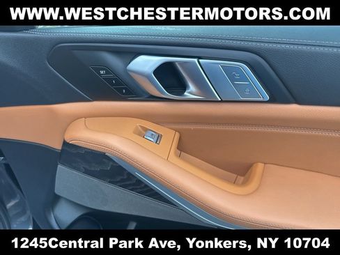 Used 2020 BMW X7 xDrive40i w/ M Sport Package AWD/4WD image 15