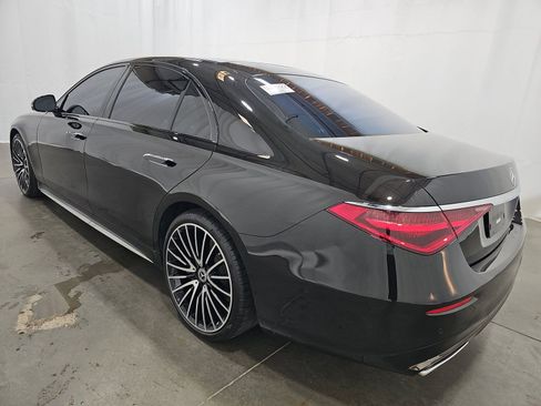 Used 2023 Mercedes-Benz S 500 4MATIC w/ AMG Line image 8