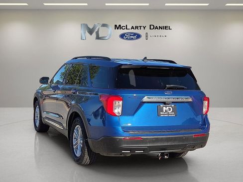 Used 2021 Ford Explorer XLT RWD image 4