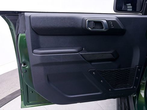 Used 2025 Ford Bronco Outer Banks AWD/4WD image 17