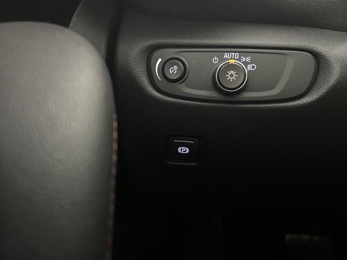 Used 2019 Chevrolet Blazer RS image 17