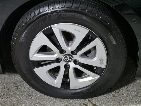 Used 2017 Toyota Prius Four w/ Protection Package FWD image 15