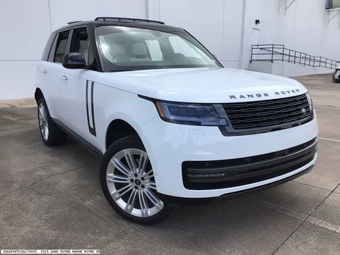 Used 2025 Land Rover Range Rover SE AWD/4WD image 4
