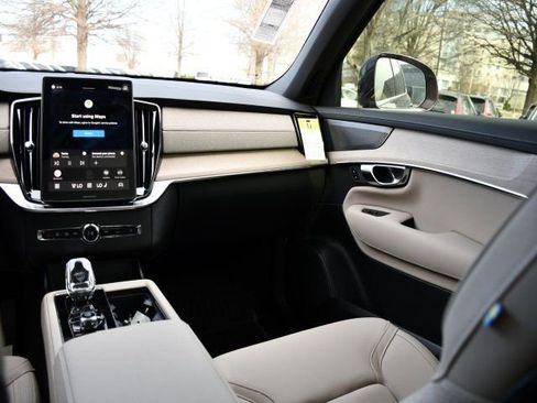 New 2026 Volvo XC90 B6 Plus w/ Protection Package Premier AWD/4WD image 20
