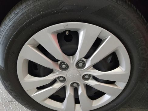 Used 2022 Kia Soul LX image 31