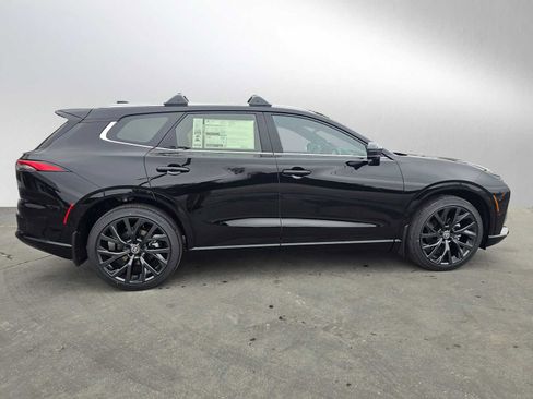 New 2025 Toyota Crown Signia image 2