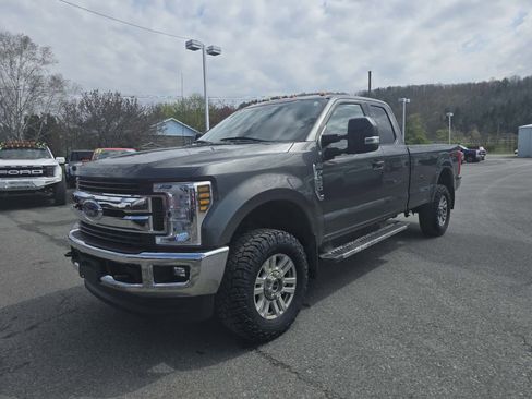 Used 2019 Ford F250 XLT w/ XLT Value Package image 8