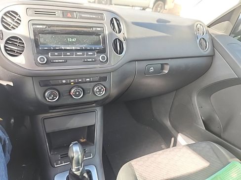 Used 2013 Volkswagen Tiguan S image 14