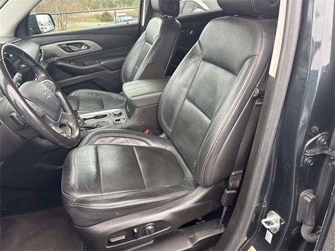 Used 2021 Chevrolet Traverse RS w/ LPO, Cargo Package image 25