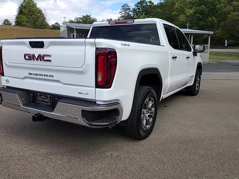 Used 2025 GMC Sierra 1500 SLT image 14