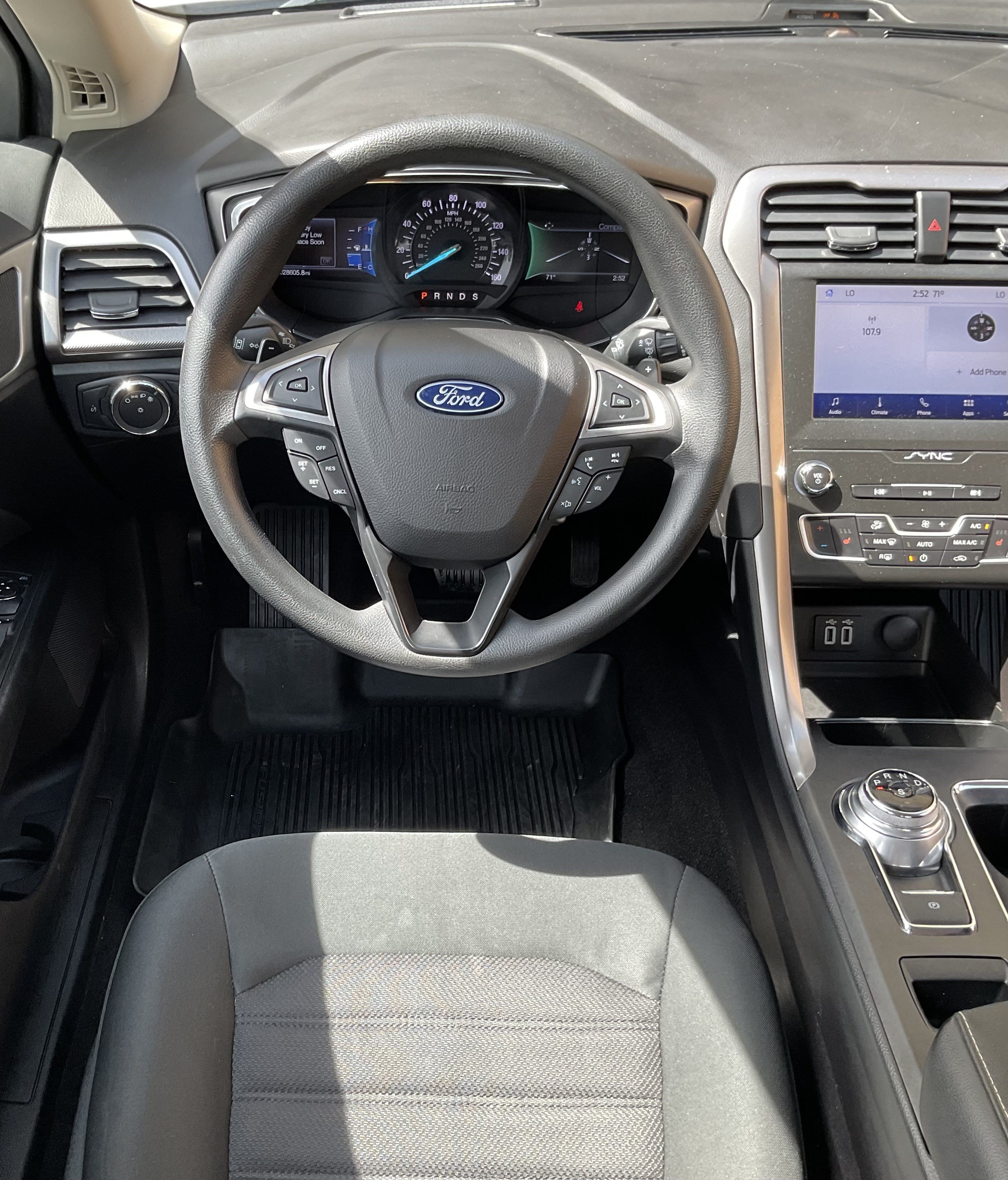 Used 2020 Ford Fusion SE AWD/4WD image 21