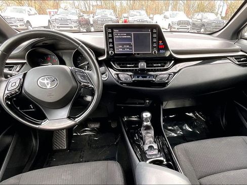 Used 2019 Toyota C-HR XLE image 14