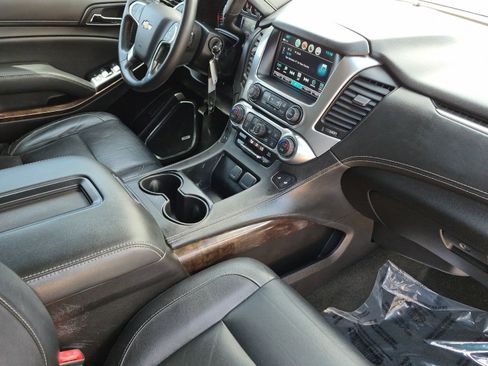 Used 2017 Chevrolet Tahoe LT RWD image 16